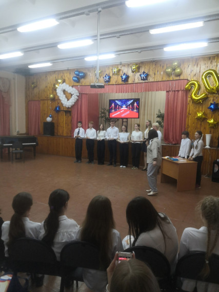 Укажите подпись к картинке.